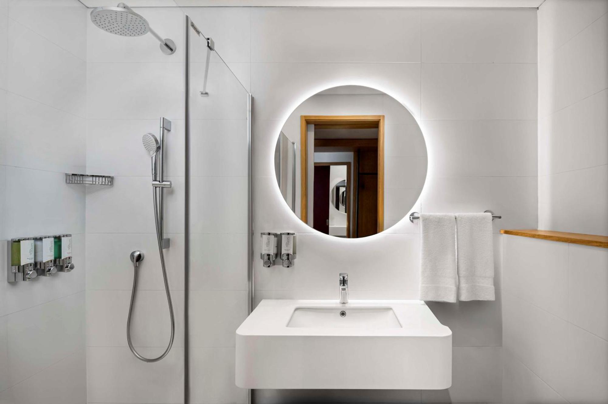 Готель Hampton By Hilton Istanbul Sirkeci Екстер'єр фото